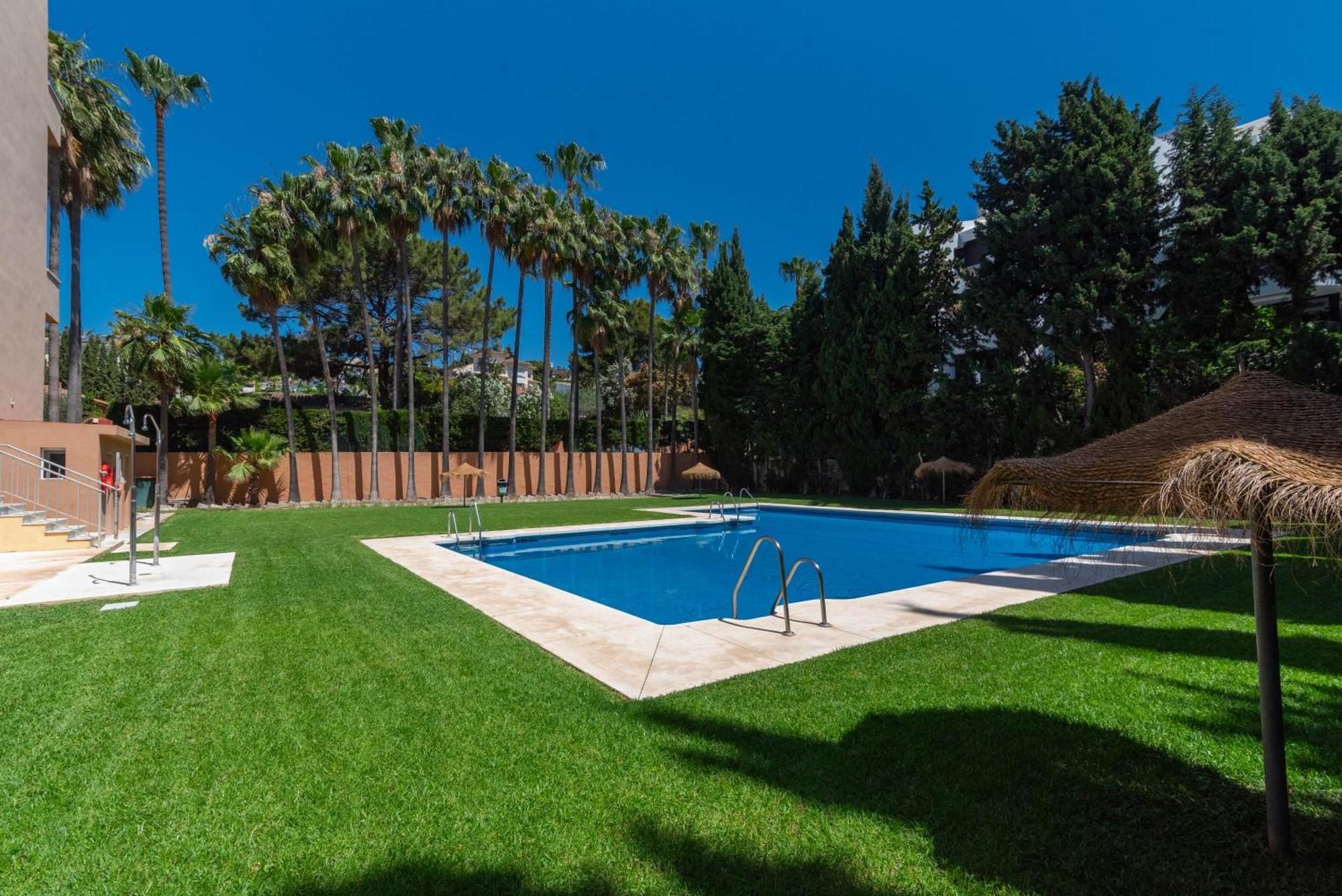 Cabopino Duplex, Swimming Pool, Beach 5Min Away, Chill Out Terrace And High-Speed Wifi Marbella Esterno foto